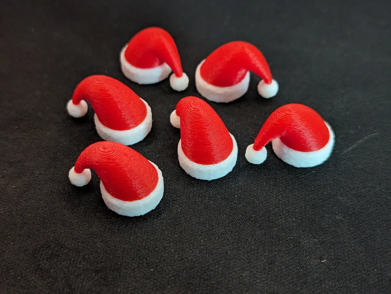 674975 Mini Santa Hat Manual Filament Swap Friendly 674975 Mini Santa Hat Manual Filament Swap Friendly